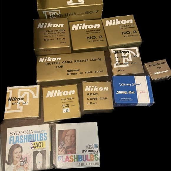 Full Set of Vintage antique Nikon Nikkormat SLR 35 MM Camera and leather bag - Picture 8 of 15